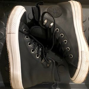 Women’s winter converse size 8